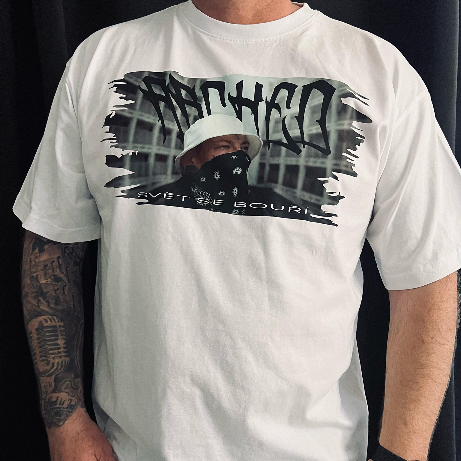 Tričko Svět se bouří